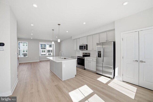 Building Photo - 6920 Braxton Spgs Wy