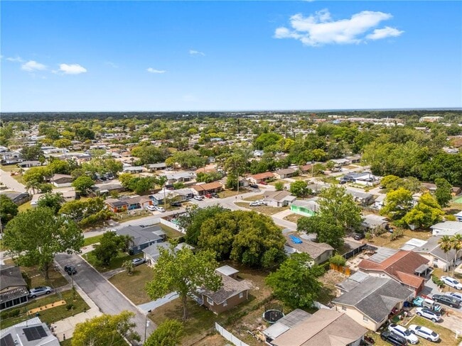 Building Photo - 10803 Hyssop St