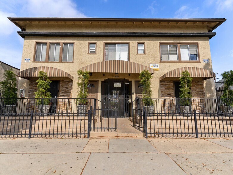 Building Photo - 1460 Gaviota Ave