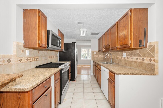 Building Photo - 11724 Rosearbor Ct