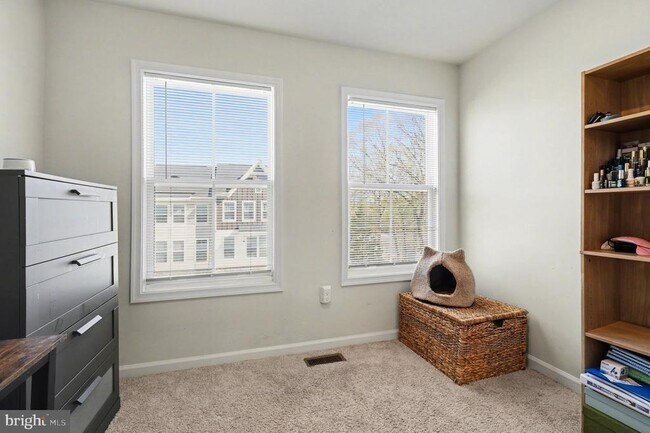 Building Photo - 4102 Bolton Ct