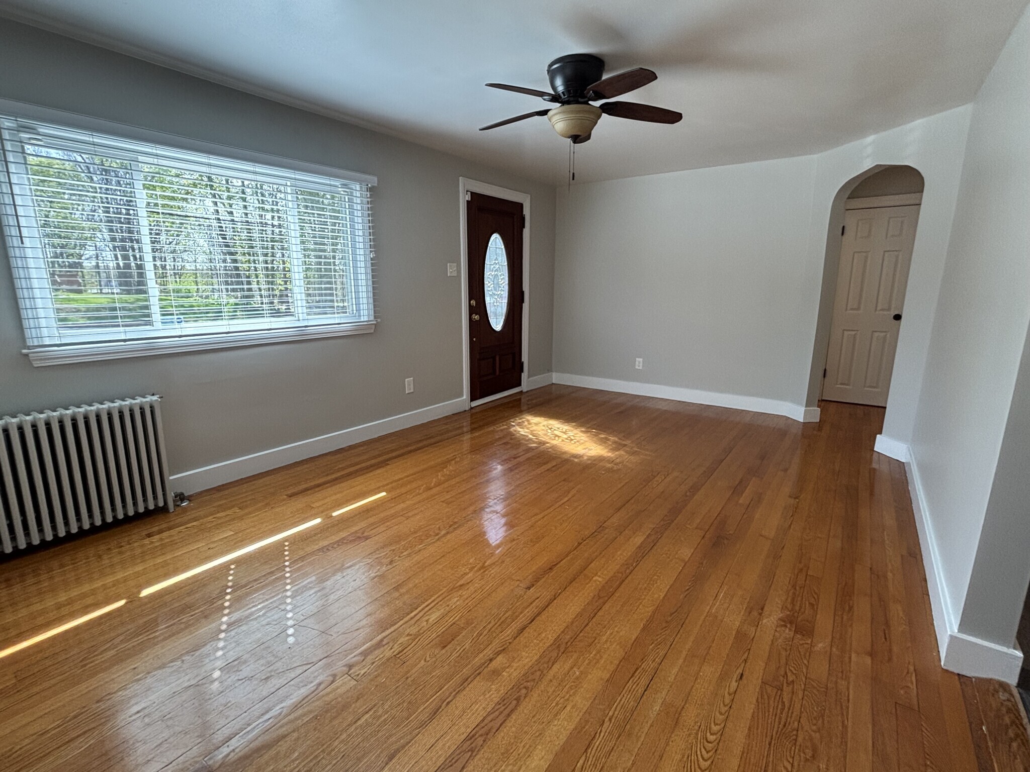 Building Photo - 488 Massasoit Rd