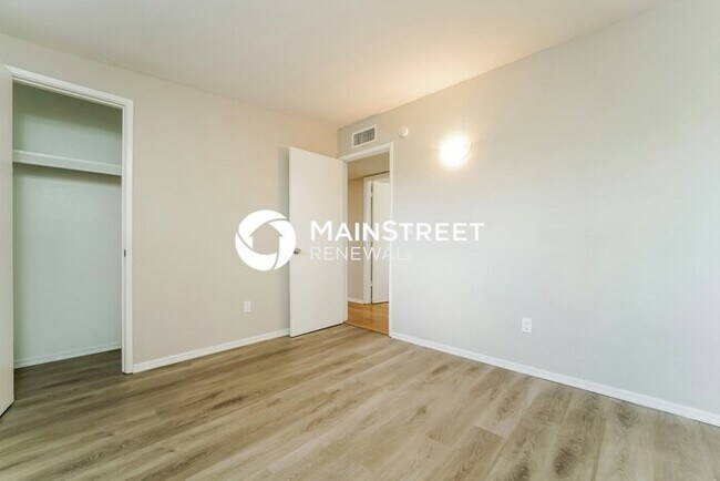 Building Photo - 3 Bedroom Pet-Friendly Home in Tucson, AZ ...