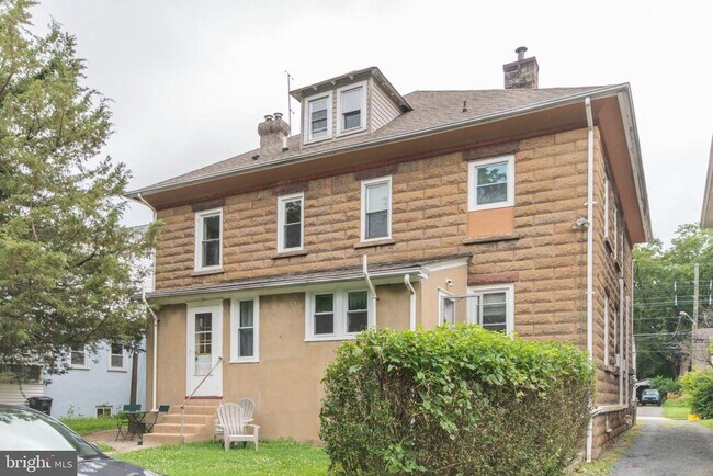 Building Photo - 169 S Harrison St