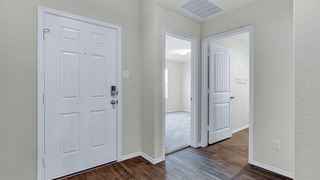 Building Photo - 4 BR / 2 BA - 2032 SF in Seguin - Arroyo Ranch!