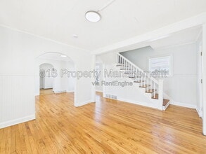 Building Photo - 836 N Montgall Ave
