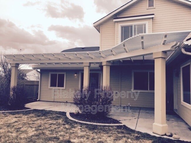Building Photo - 72 N Pleasant Hill Dr