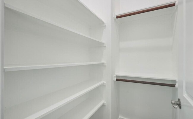 Building Photo - 4514 Galesburg St