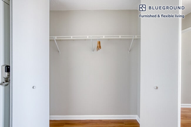 Building Photo - 100 Forest Pl