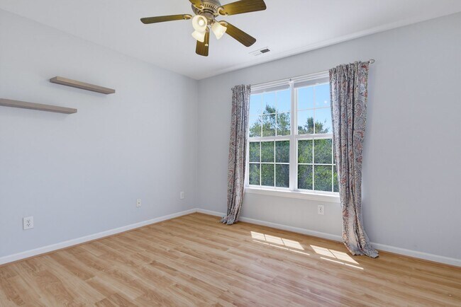 Building Photo - 645 Riva Ridge Rd