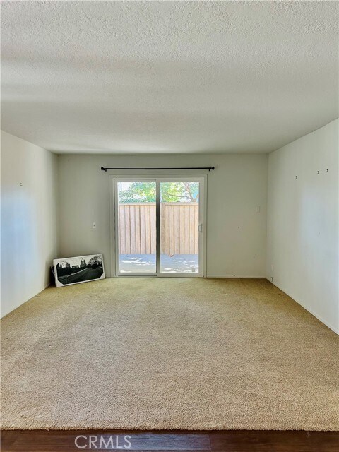 Building Photo - 35 Smokestone