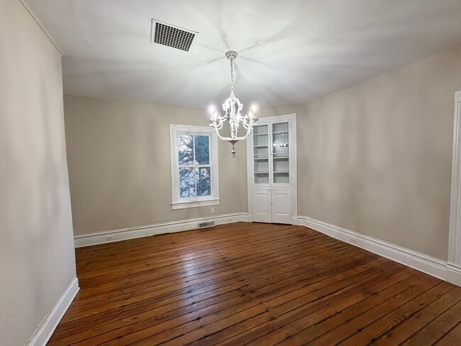 Building Photo - 5826 Railroad Ave