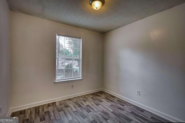 Building Photo - 2119 Briar Glen Ln SW