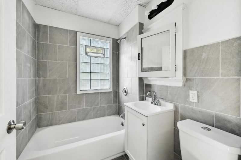 Building Photo - 3279 N 28th St