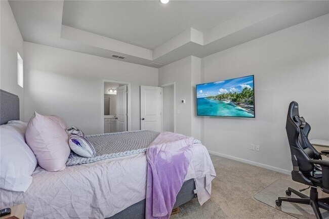 Building Photo - 249 Arwen Dr
