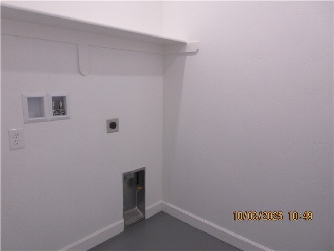 Building Photo - 3550 N Skylark Rd