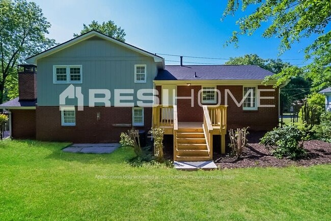 Building Photo - 4430 Myrtle Hill Rd NE
