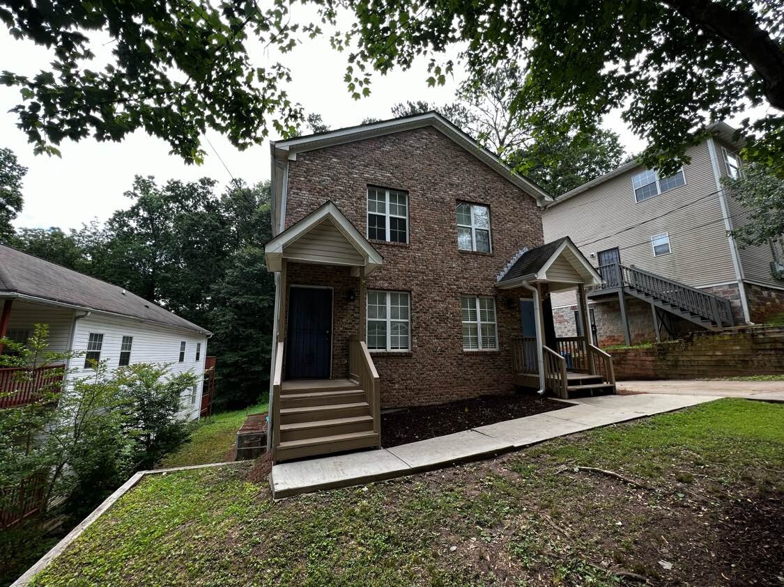 Building Photo - Room in Duplex on Jones Ave NW