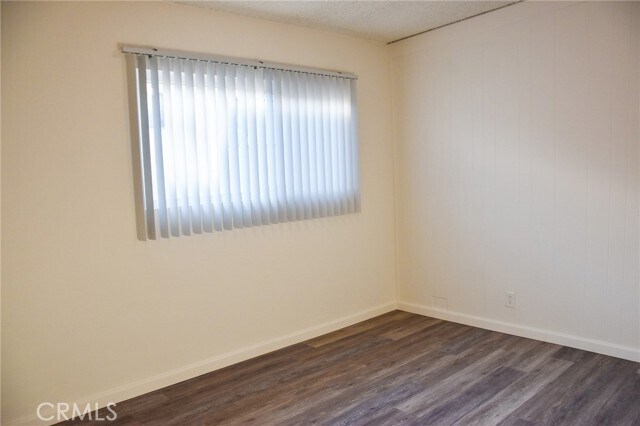 Building Photo - 1637 W Malvern Ave