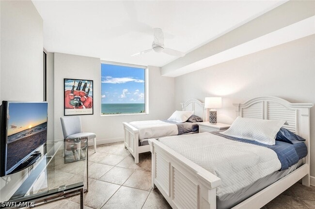 Building Photo - 7225 Pelican Bay Blvd