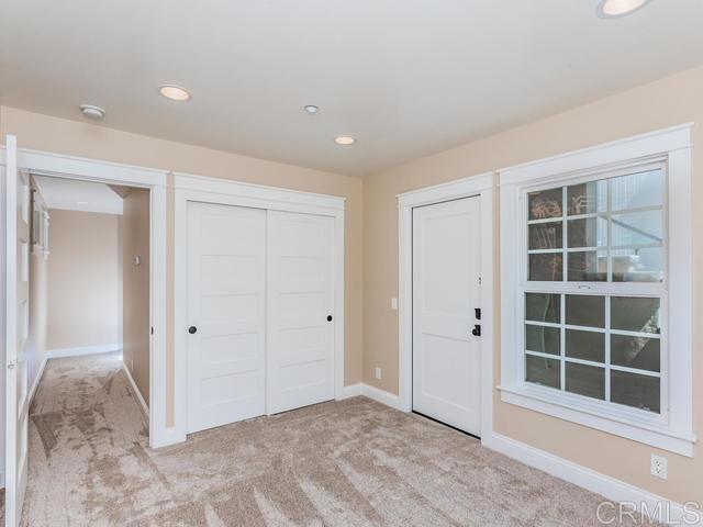 Building Photo - 2063 Cambridge Ave