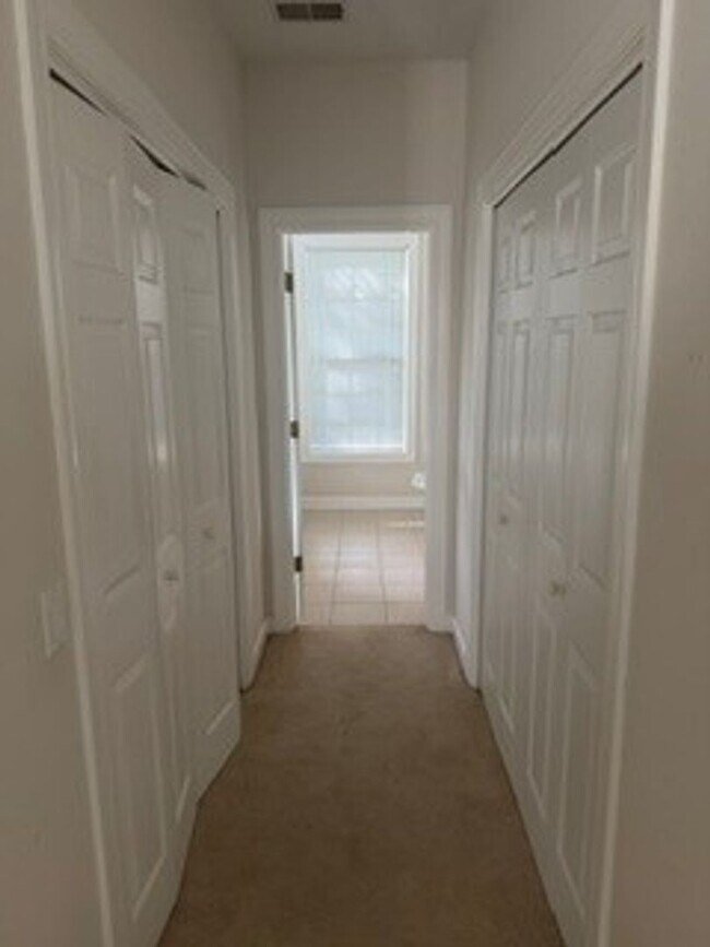Building Photo - 120 Muirfield Dr