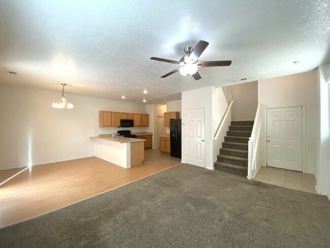 Building Photo - GATED COMMUNITY - 2 Story Townhouse - All BR Upper Level