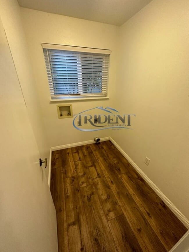 Building Photo - 3 bedroom, 2 ½ bath townhouse, located in The Grove gated community