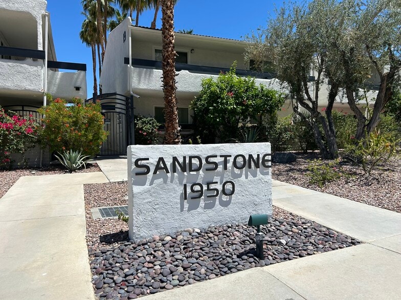 Sandstone Villas Entrance - 1950 S Palm Canyon Dr