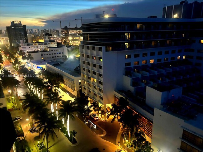 Building Photo - 100 Lincoln Rd