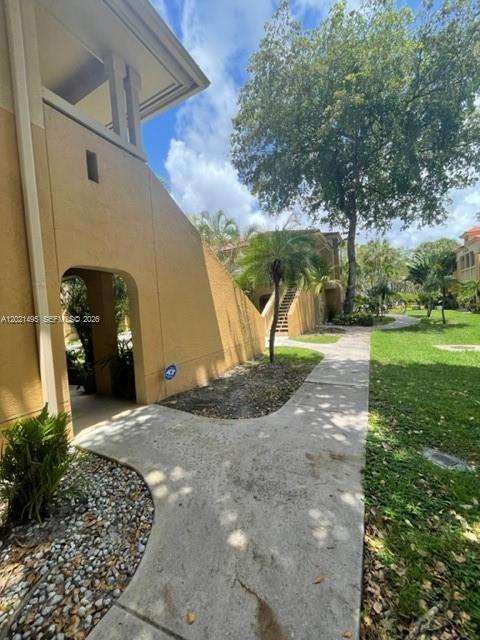 Building Photo - 4767 Via Palm Lakes