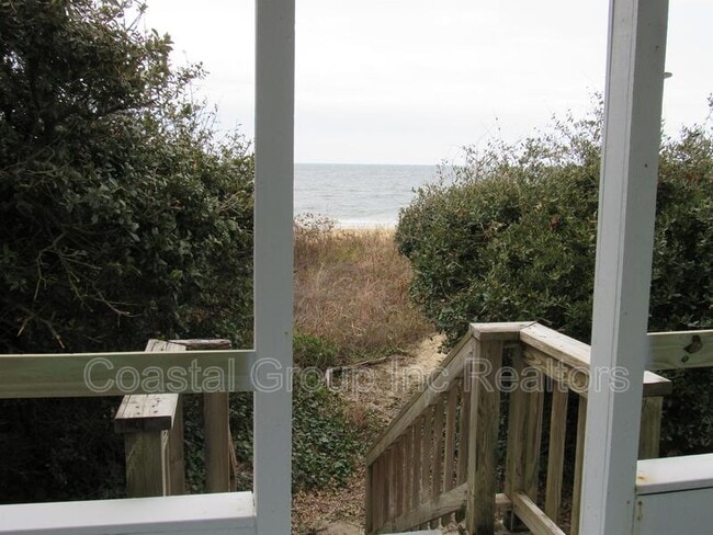Building Photo - 3521 Bayside Ave