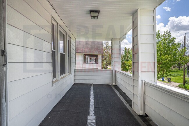 Building Photo - 3461 E 118th St