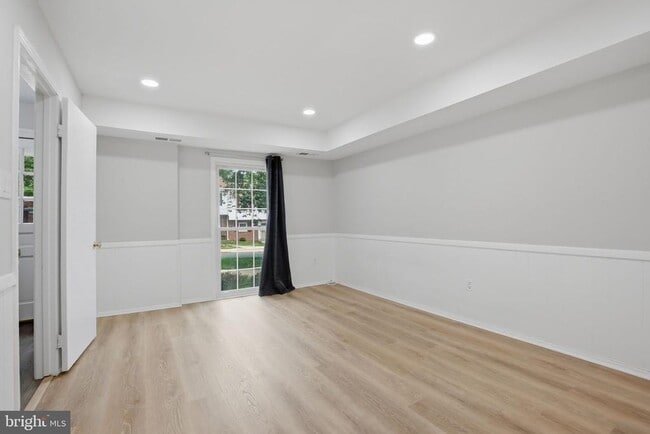 Building Photo - 7739 Tiverton Dr