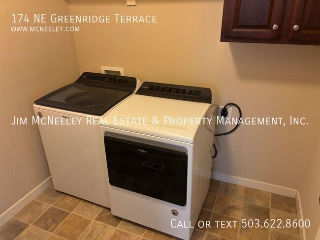 Building Photo - 174 NE Greenridge Terrace