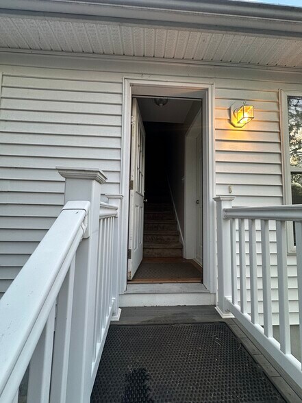 Building Photo - 34160 Sewell Ln