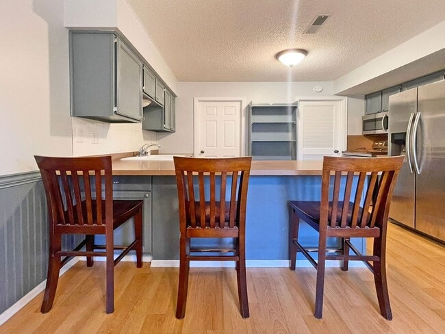 Building Photo - Newly Remodeled 3 Bedroom 2-Story Townhome...