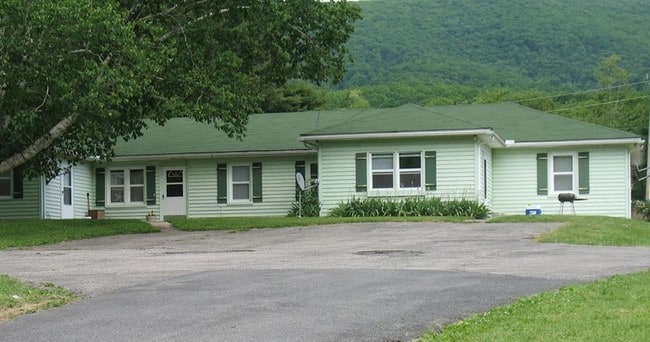 Primary Photo - Hot Springs Apartments