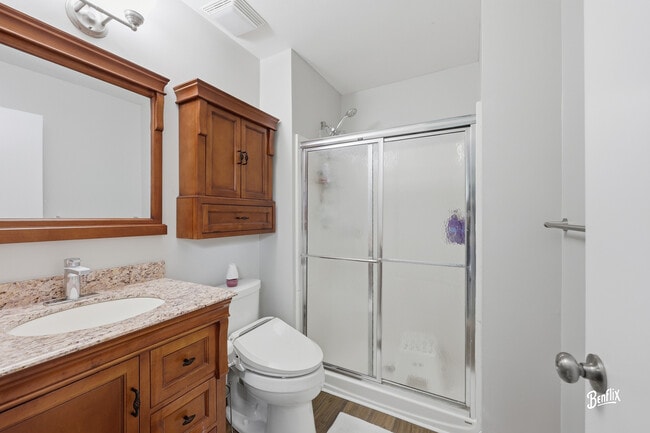 Building Photo - 750 Dunhill Dr