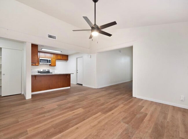 Building Photo - 6340 Sorrell Ct