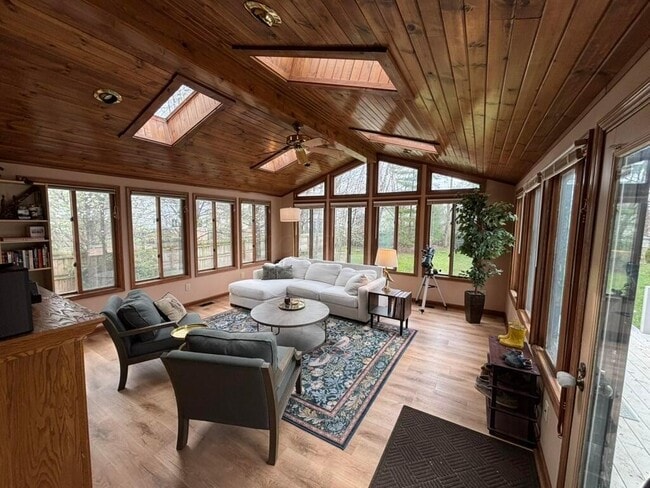 Building Photo - 615 Ozem Gardner Way