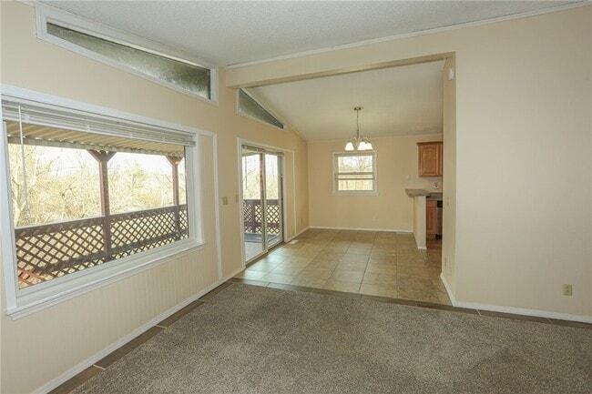 Building Photo - 39 Sheneman Dr