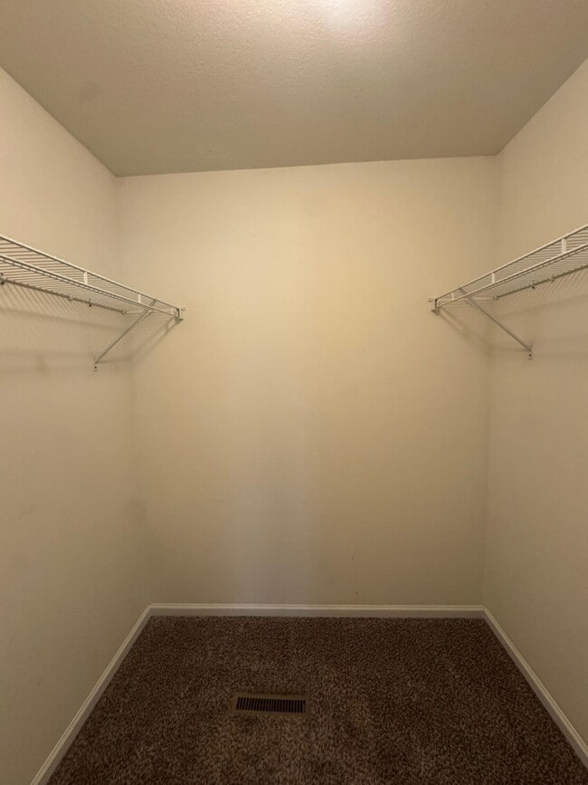 Building Photo - 3410 E St Charles Rd