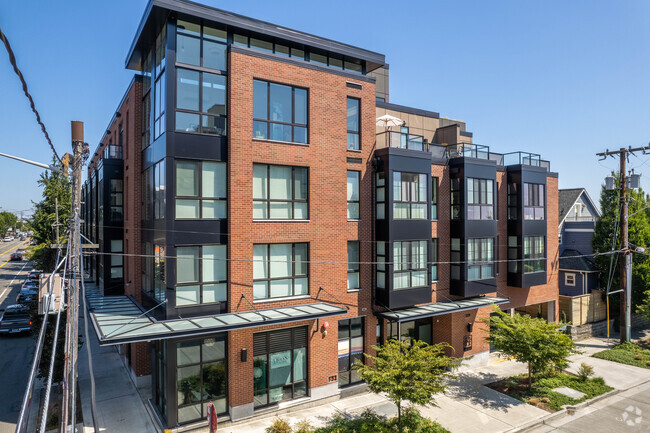 Exterior - Hendon Condominiums