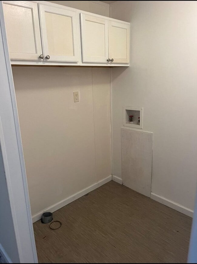 Building Photo - 60 Honey Bee Ln