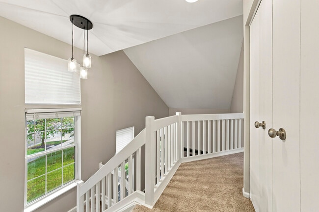 Building Photo - 24 Cedar Grove Ct