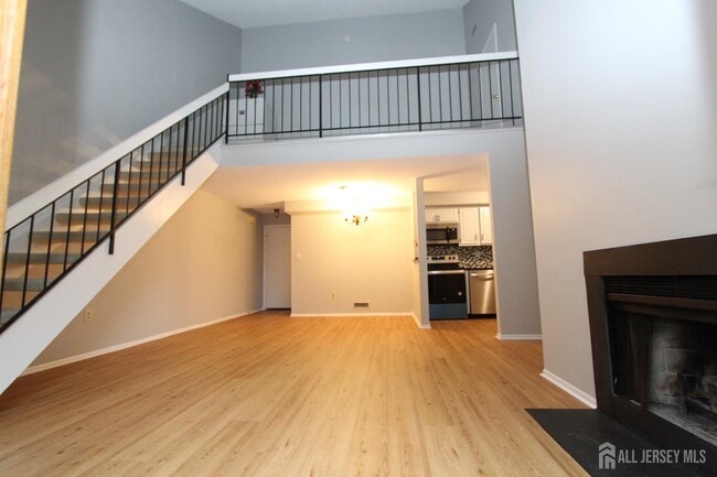 Building Photo - 1204 Aspen Dr