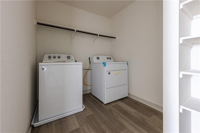 Building Photo - 1801 Bonham Ln