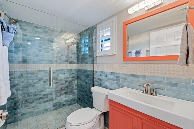 Building Photo - 600 Neapolitan Way