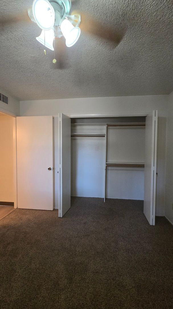 Building Photo - 817 Quail Ln